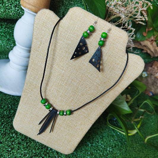 Parure collier boucles d'oreilles chambre à air et bois